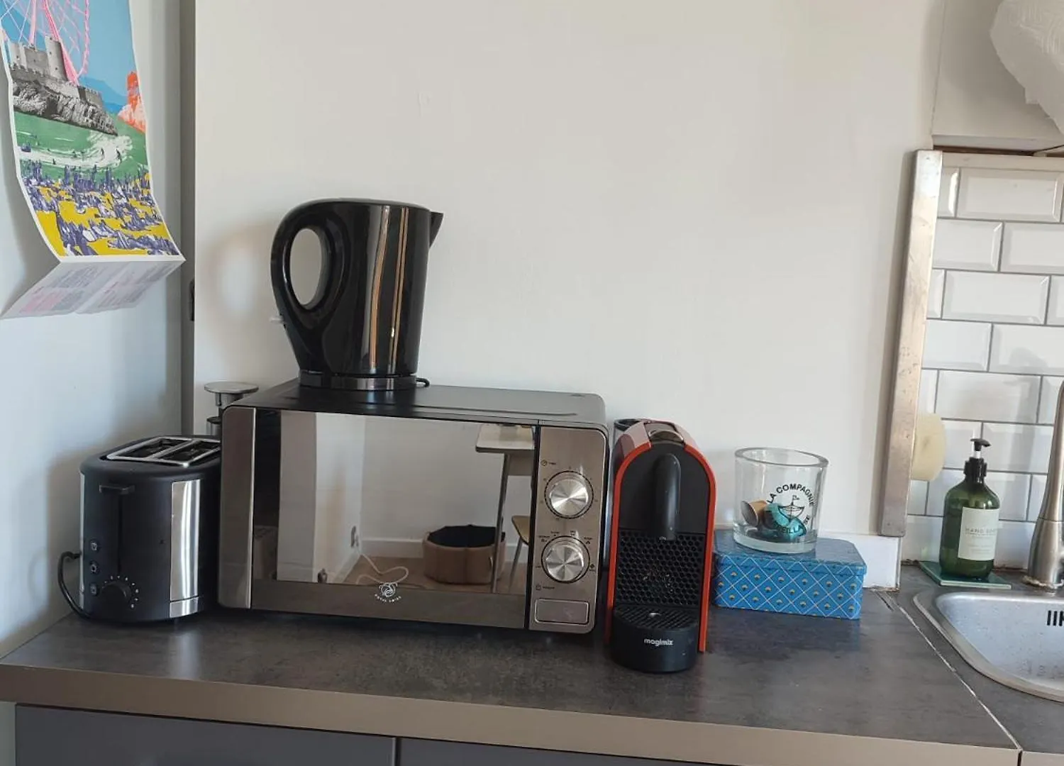 Sunny And Fully Furnished Duplex In Central Marseille Frankrig
