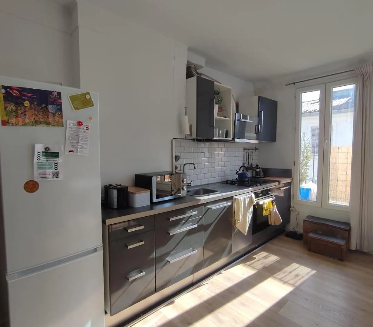 Lejlighed Sunny And Fully Furnished Duplex In Central Marseille Frankrig